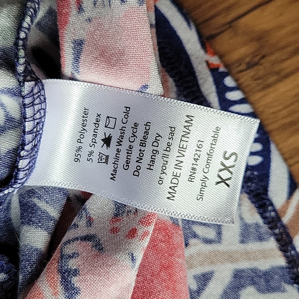 💕 Lularoe XXS Floral Irma Top - Picture 6 of 7